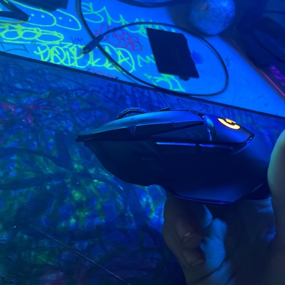 Logitech g502 - Picture 2 of 3